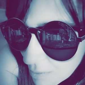 Meet your Posher, Tanya